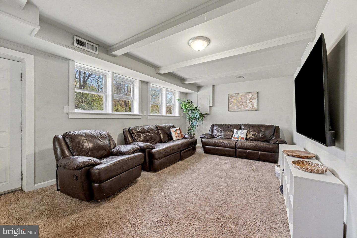 9119 OLD BLOCK HOUSE LN, SPOTSYLVANIA, Virginia 22551, 5 Bedrooms Bedrooms, ,2 BathroomsBathrooms,Residential,For sale,9119 OLD BLOCK HOUSE LN,VASP2037490 MLS # VASP2037490