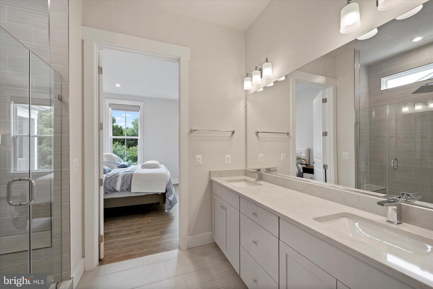 43441 BETTYS FARM DR, CHANTILLY, Virginia 20152, 4 Bedrooms Bedrooms, ,3 BathroomsBathrooms,Residential,For sale,43441 BETTYS FARM DR,VALO2110858 MLS # VALO2110858