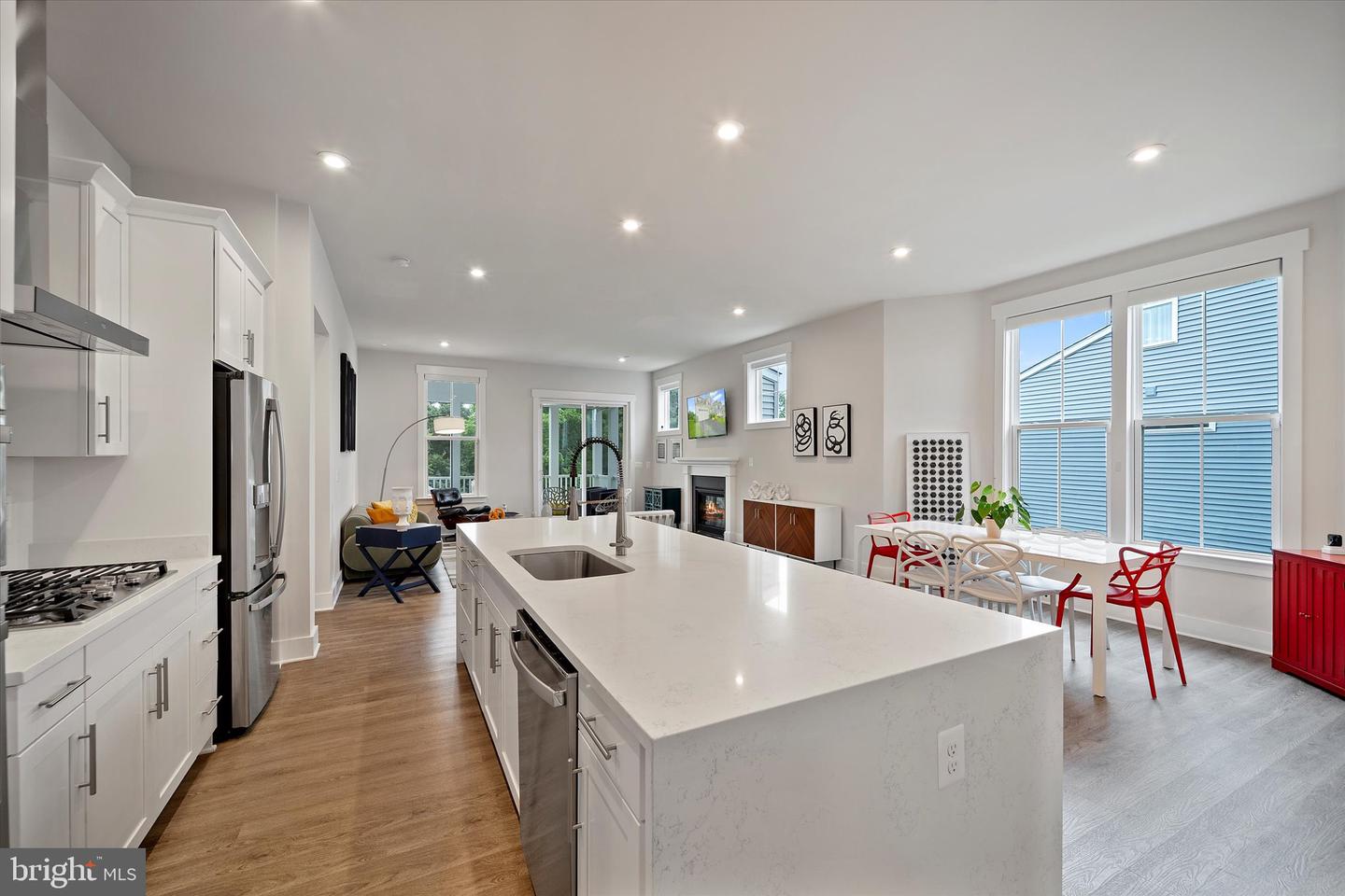 43441 BETTYS FARM DR, CHANTILLY, Virginia 20152, 4 Bedrooms Bedrooms, ,3 BathroomsBathrooms,Residential,For sale,43441 BETTYS FARM DR,VALO2110858 MLS # VALO2110858