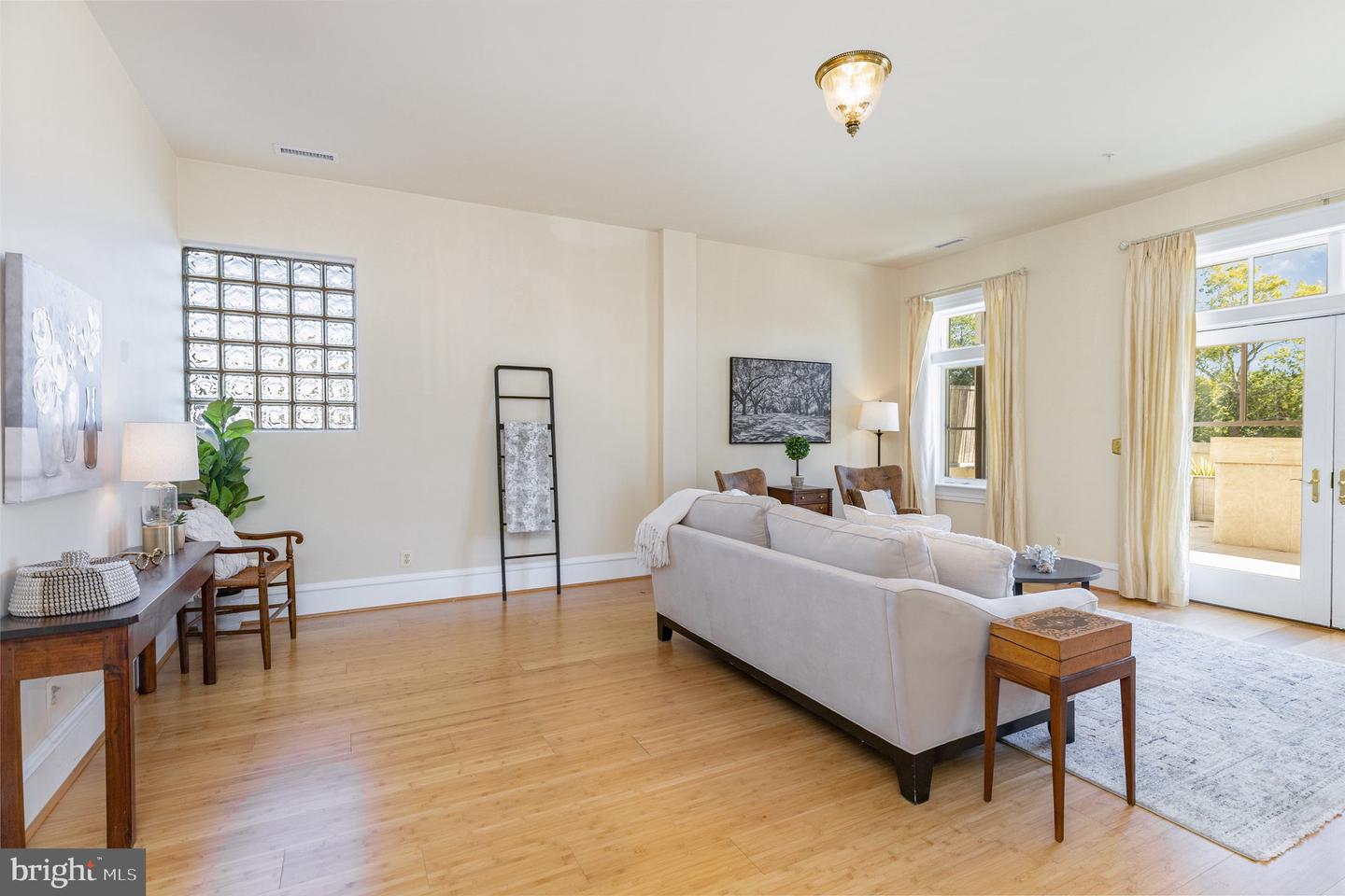 913-B CAROLINE, FREDERICKSBURG, Virginia 22401, 3 Bedrooms Bedrooms, ,2 BathroomsBathrooms,Residential,For sale,913-B CAROLINE,VAFB2009278 MLS # VAFB2009278