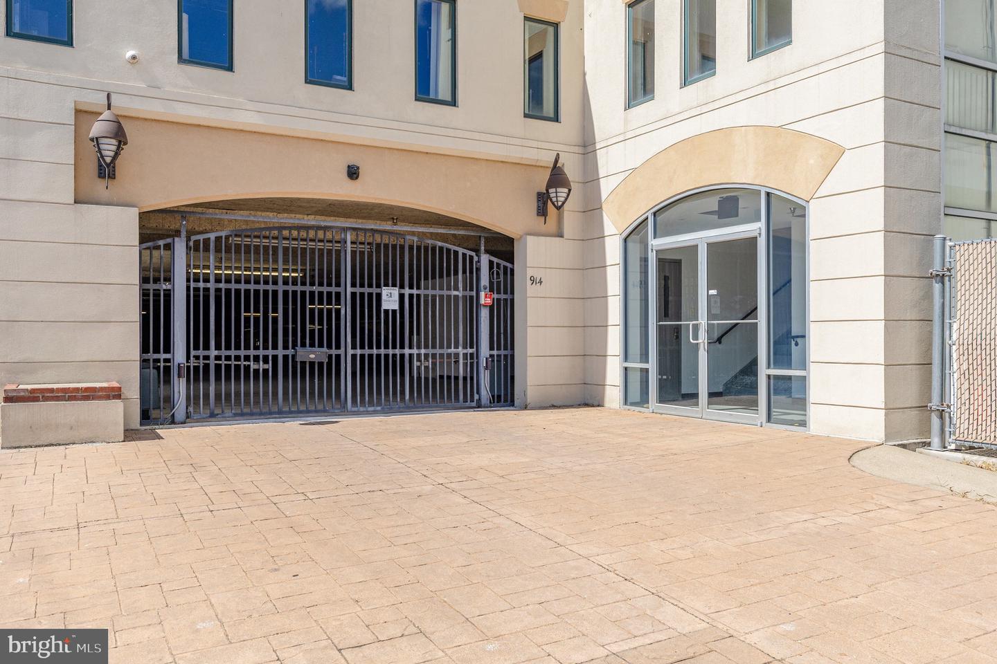 913-B CAROLINE, FREDERICKSBURG, Virginia 22401, 3 Bedrooms Bedrooms, ,2 BathroomsBathrooms,Residential,For sale,913-B CAROLINE,VAFB2009278 MLS # VAFB2009278