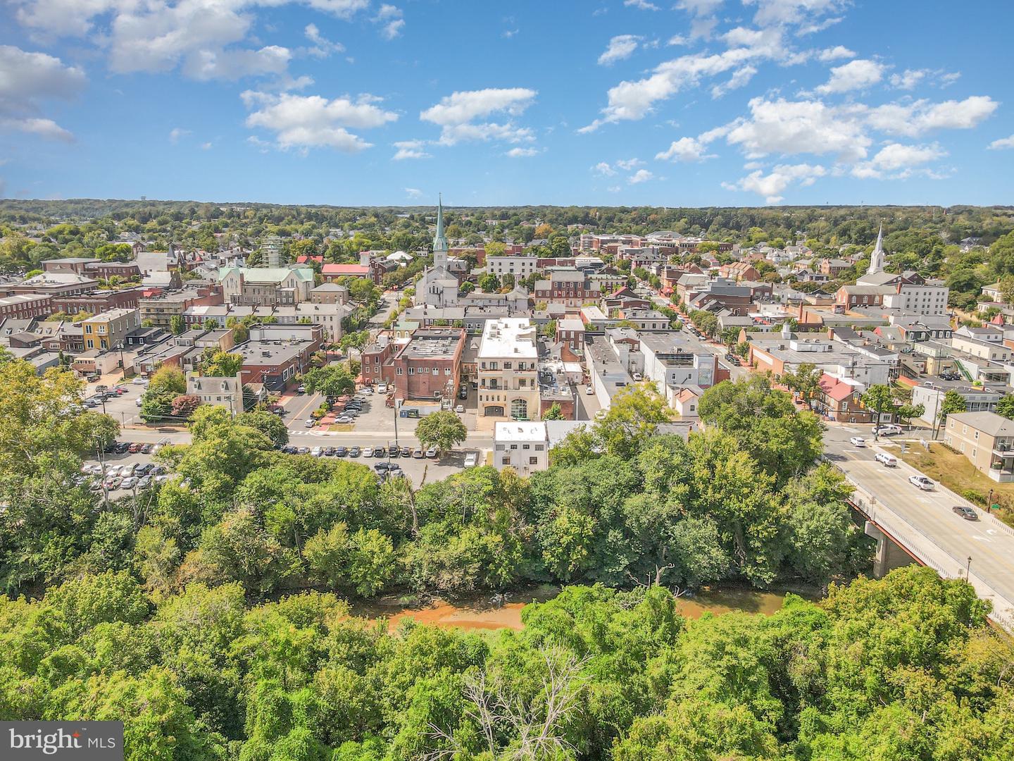 913-B CAROLINE, FREDERICKSBURG, Virginia 22401, 3 Bedrooms Bedrooms, ,2 BathroomsBathrooms,Residential,For sale,913-B CAROLINE,VAFB2009278 MLS # VAFB2009278