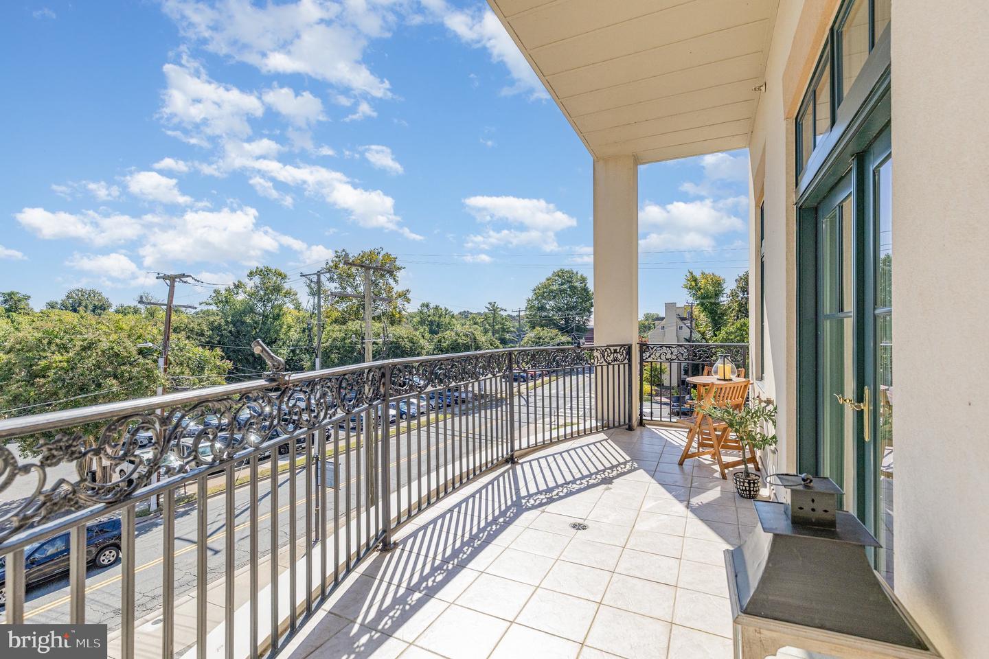 913-B CAROLINE, FREDERICKSBURG, Virginia 22401, 3 Bedrooms Bedrooms, ,2 BathroomsBathrooms,Residential,For sale,913-B CAROLINE,VAFB2009278 MLS # VAFB2009278