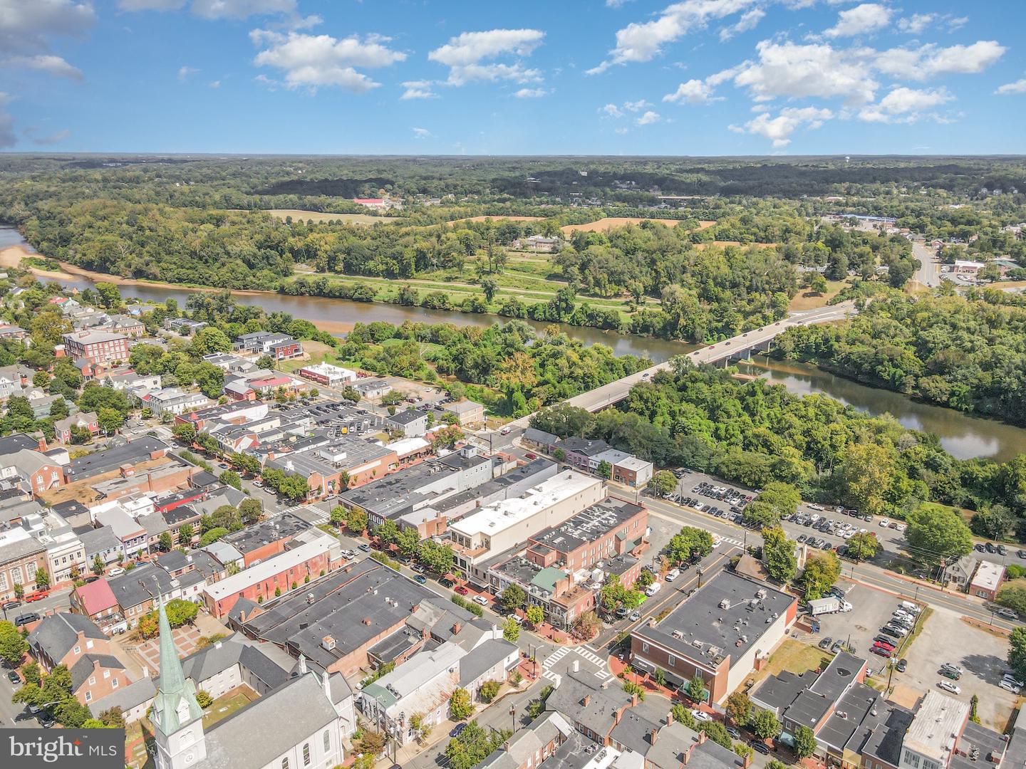 913-B CAROLINE, FREDERICKSBURG, Virginia 22401, 3 Bedrooms Bedrooms, ,2 BathroomsBathrooms,Residential,For sale,913-B CAROLINE,VAFB2009278 MLS # VAFB2009278