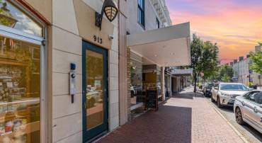 913-B CAROLINE, FREDERICKSBURG, Virginia 22401, 3 Bedrooms Bedrooms, ,2 BathroomsBathrooms,Residential,For sale,913-B CAROLINE,VAFB2009278 MLS # VAFB2009278