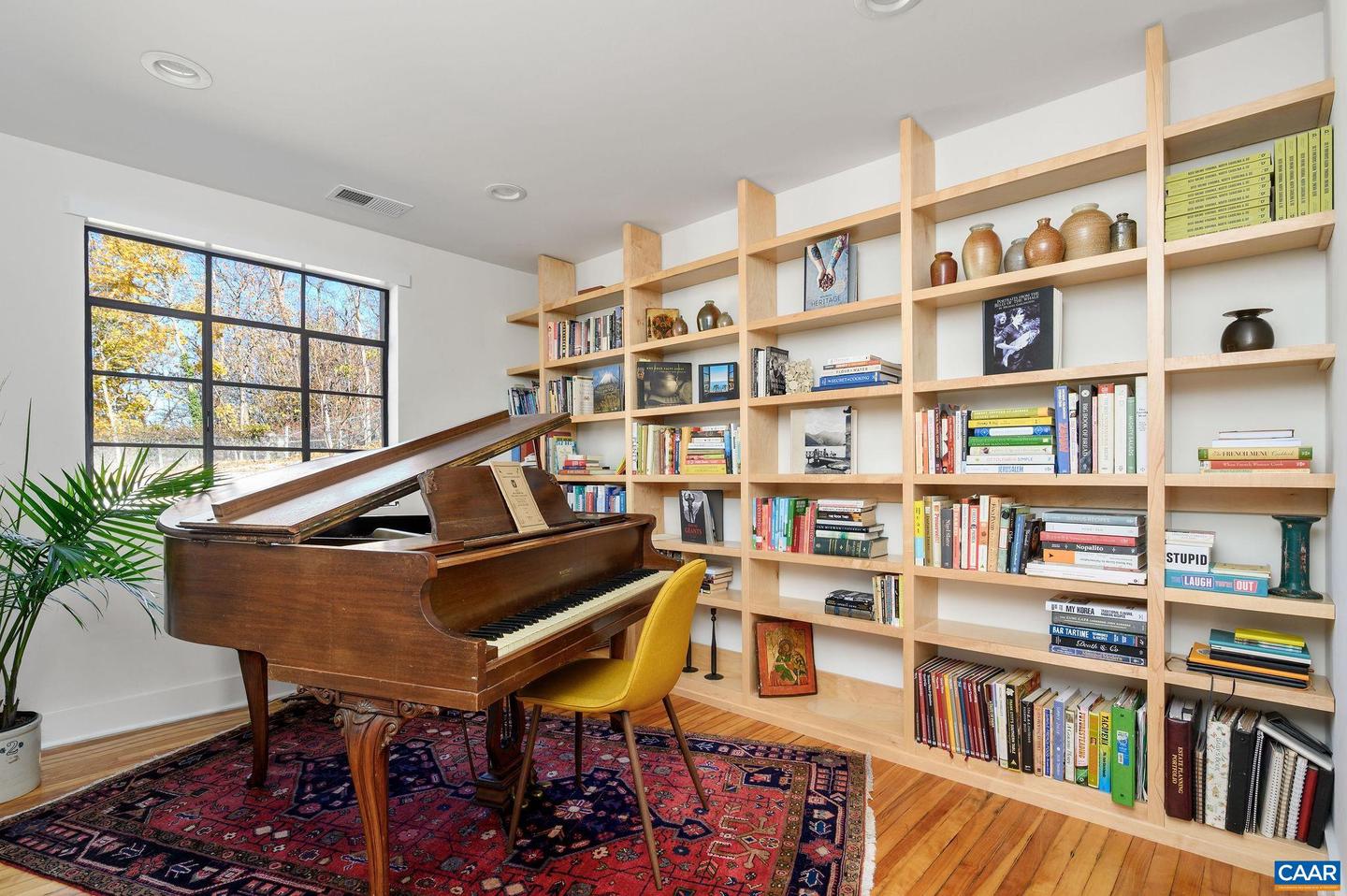 645 W FREDERICK ST, STAUNTON, Virginia 24401, 5 Bedrooms Bedrooms, ,3 BathroomsBathrooms,Residential,For sale,645 W FREDERICK ST,670920 MLS # 670920 645 W FREDERICK ST, STAUNTON, Virginia 24401, 5 Bedrooms Bedrooms, ,3 BathroomsBathrooms,Residential,For sale,645 W FREDERICK ST,670920 MLS # 670920