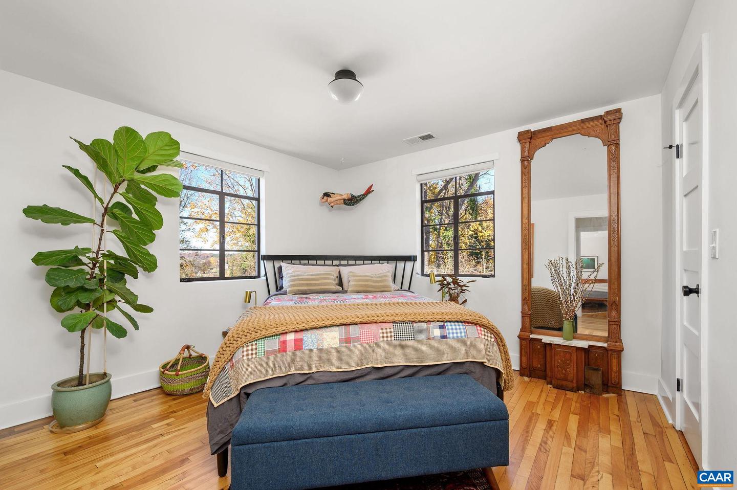 645 W FREDERICK ST, STAUNTON, Virginia 24401, 5 Bedrooms Bedrooms, ,3 BathroomsBathrooms,Residential,For sale,645 W FREDERICK ST,670920 MLS # 670920 645 W FREDERICK ST, STAUNTON, Virginia 24401, 5 Bedrooms Bedrooms, ,3 BathroomsBathrooms,Residential,For sale,645 W FREDERICK ST,670920 MLS # 670920