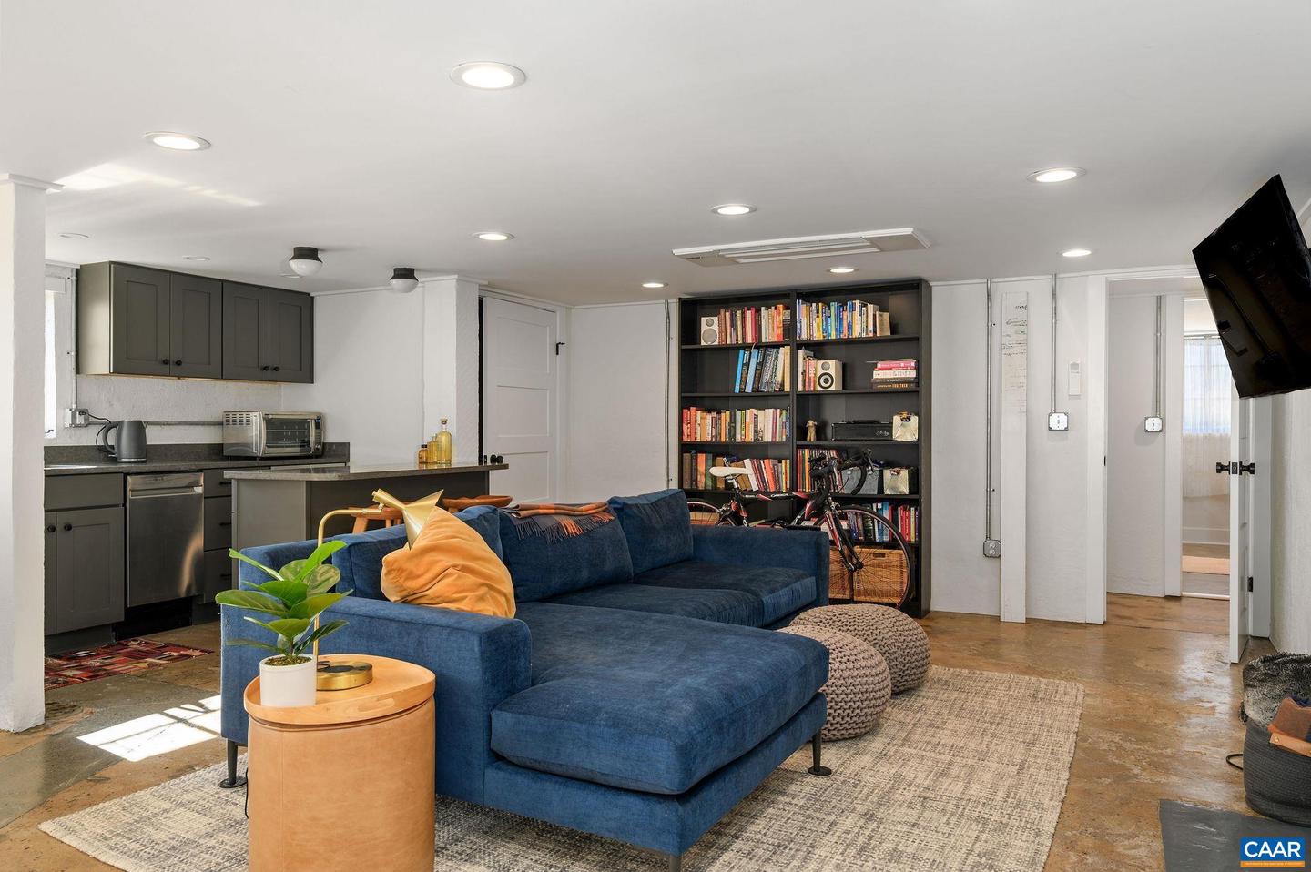 645 W FREDERICK ST, STAUNTON, Virginia 24401, 5 Bedrooms Bedrooms, ,3 BathroomsBathrooms,Residential,For sale,645 W FREDERICK ST,670920 MLS # 670920 645 W FREDERICK ST, STAUNTON, Virginia 24401, 5 Bedrooms Bedrooms, ,3 BathroomsBathrooms,Residential,For sale,645 W FREDERICK ST,670920 MLS # 670920