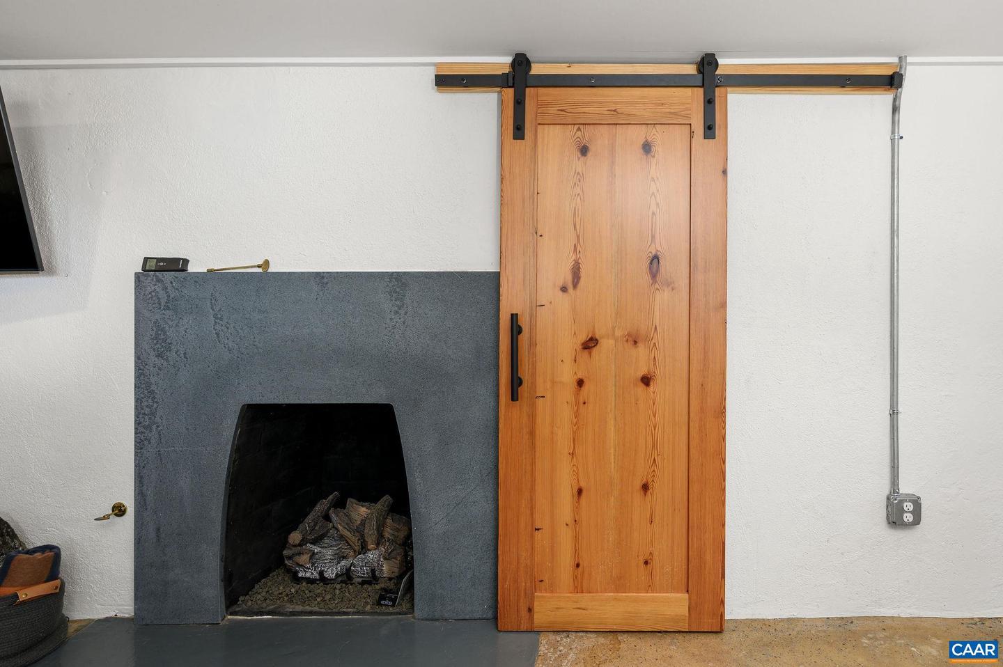 645 W FREDERICK ST, STAUNTON, Virginia 24401, 5 Bedrooms Bedrooms, ,3 BathroomsBathrooms,Residential,For sale,645 W FREDERICK ST,670920 MLS # 670920 645 W FREDERICK ST, STAUNTON, Virginia 24401, 5 Bedrooms Bedrooms, ,3 BathroomsBathrooms,Residential,For sale,645 W FREDERICK ST,670920 MLS # 670920