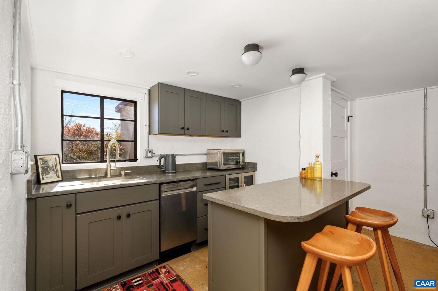 645 W FREDERICK ST, STAUNTON, Virginia 24401, 5 Bedrooms Bedrooms, ,3 BathroomsBathrooms,Residential,For sale,645 W FREDERICK ST,670920 MLS # 670920 645 W FREDERICK ST, STAUNTON, Virginia 24401, 5 Bedrooms Bedrooms, ,3 BathroomsBathrooms,Residential,For sale,645 W FREDERICK ST,670920 MLS # 670920