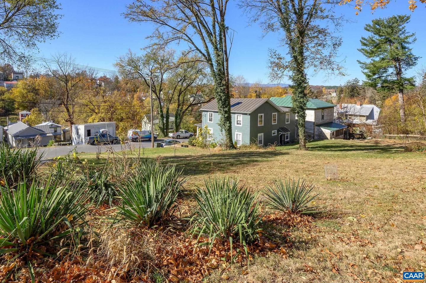 645 W FREDERICK ST, STAUNTON, Virginia 24401, 5 Bedrooms Bedrooms, ,3 BathroomsBathrooms,Residential,For sale,645 W FREDERICK ST,670920 MLS # 670920 645 W FREDERICK ST, STAUNTON, Virginia 24401, 5 Bedrooms Bedrooms, ,3 BathroomsBathrooms,Residential,For sale,645 W FREDERICK ST,670920 MLS # 670920