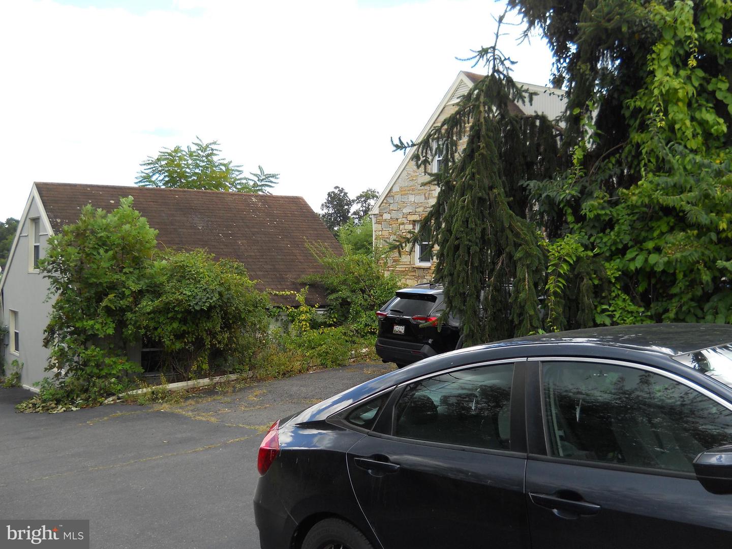 3424 JERMANTOWN RD, FAIRFAX, Virginia 22030, 4 Bedrooms Bedrooms, ,4 BathroomsBathrooms,Residential,For sale,3424 JERMANTOWN RD,VAFX2278526 MLS # VAFX2278526