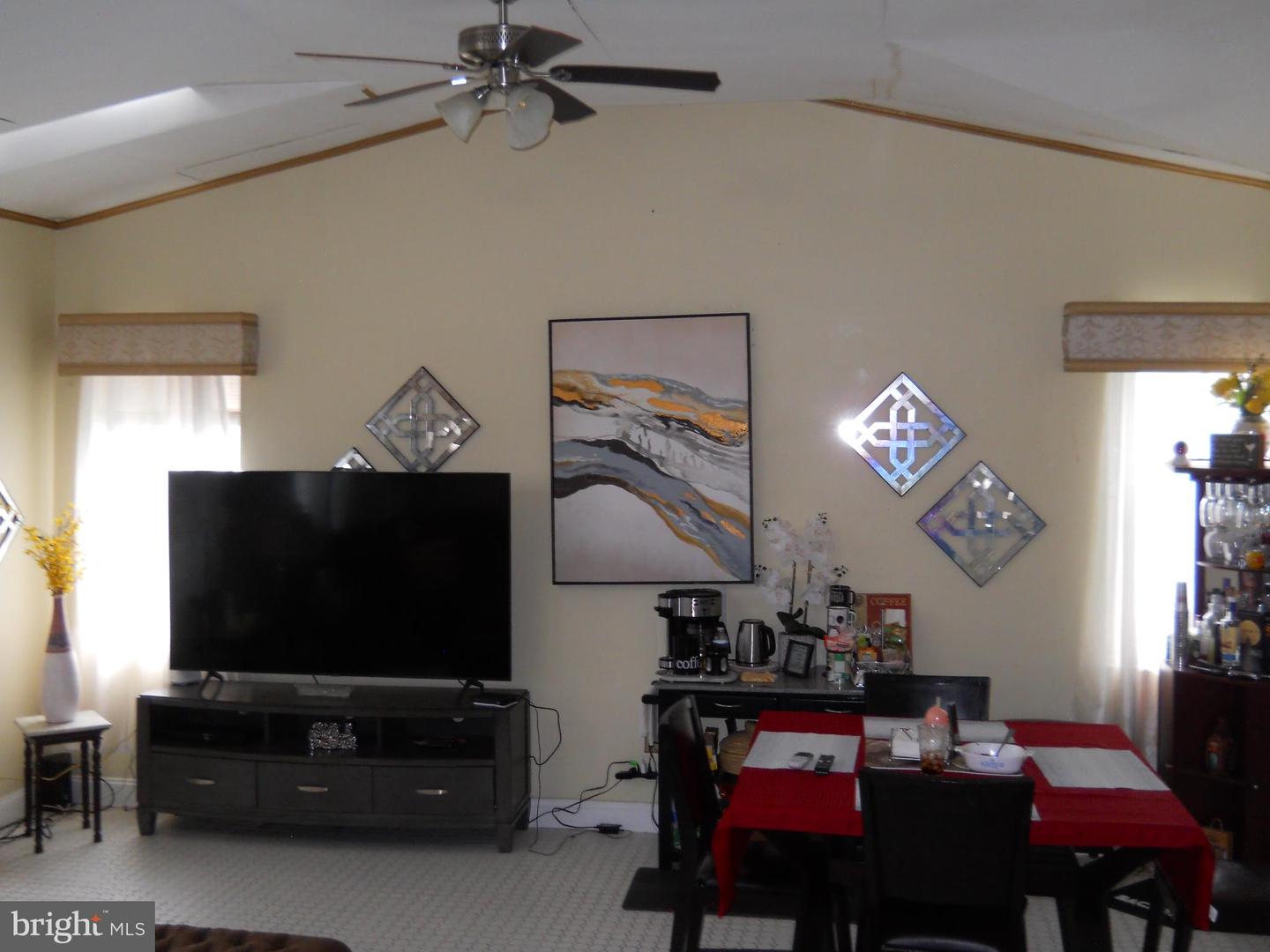 3424 JERMANTOWN RD, FAIRFAX, Virginia 22030, 4 Bedrooms Bedrooms, ,4 BathroomsBathrooms,Residential,For sale,3424 JERMANTOWN RD,VAFX2278526 MLS # VAFX2278526