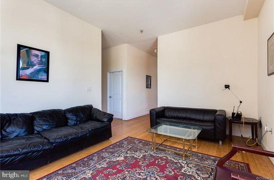 1414 W MARSHALL ST #409, RICHMOND, Virginia 23220, 3 Bedrooms Bedrooms, 5 Rooms Rooms,3 BathroomsBathrooms,Residential,For sale,1414 W MARSHALL ST #409,VARC2000786 MLS # VARC2000786