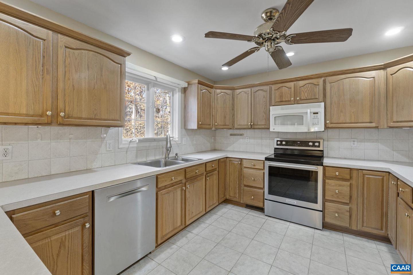 409 JEFFERSON DR, PALMYRA, Virginia 22963, 3 Bedrooms Bedrooms, ,2 BathroomsBathrooms,Residential,For sale,409 JEFFERSON DR,670908 MLS # 670908 409 JEFFERSON DR, PALMYRA, Virginia 22963, 3 Bedrooms Bedrooms, ,2 BathroomsBathrooms,Residential,For sale,409 JEFFERSON DR,670908 MLS # 670908