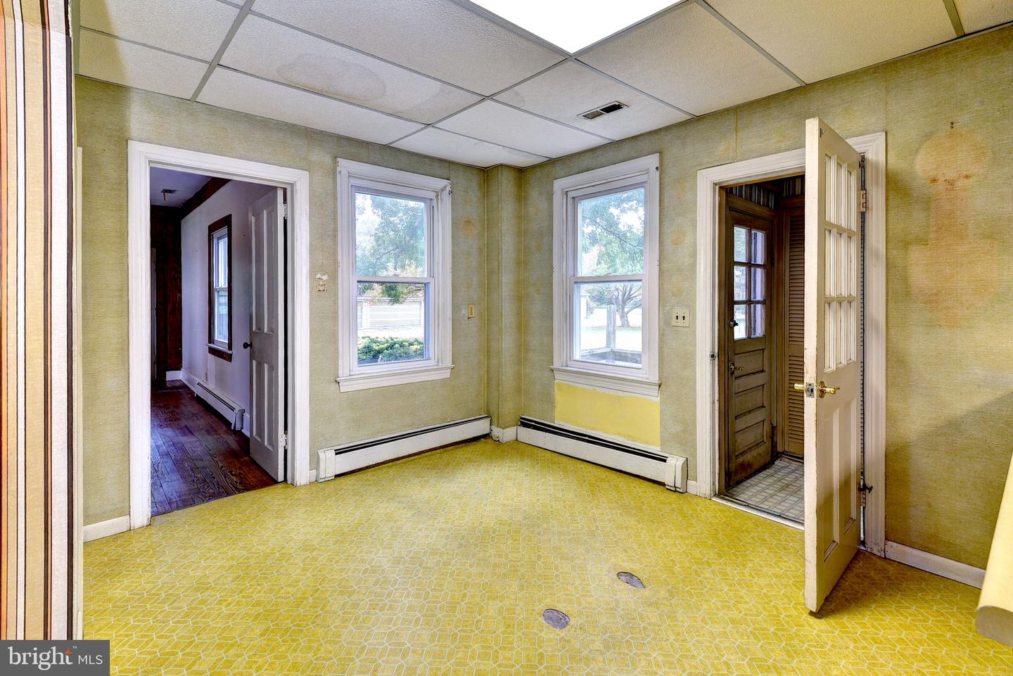 1126 CLOVERDALE RD, LANEVIEW, Virginia 22504, 4 Bedrooms Bedrooms, 8 Rooms Rooms,3 BathroomsBathrooms,Residential,For sale,1126 CLOVERDALE RD,VAES2002086 MLS # VAES2002086 1126 CLOVERDALE RD, LANEVIEW, Virginia 22504, 4 Bedrooms Bedrooms, 8 Rooms Rooms,3 BathroomsBathrooms,Residential,For sale,1126 CLOVERDALE RD,VAES2002086 MLS # VAES2002086