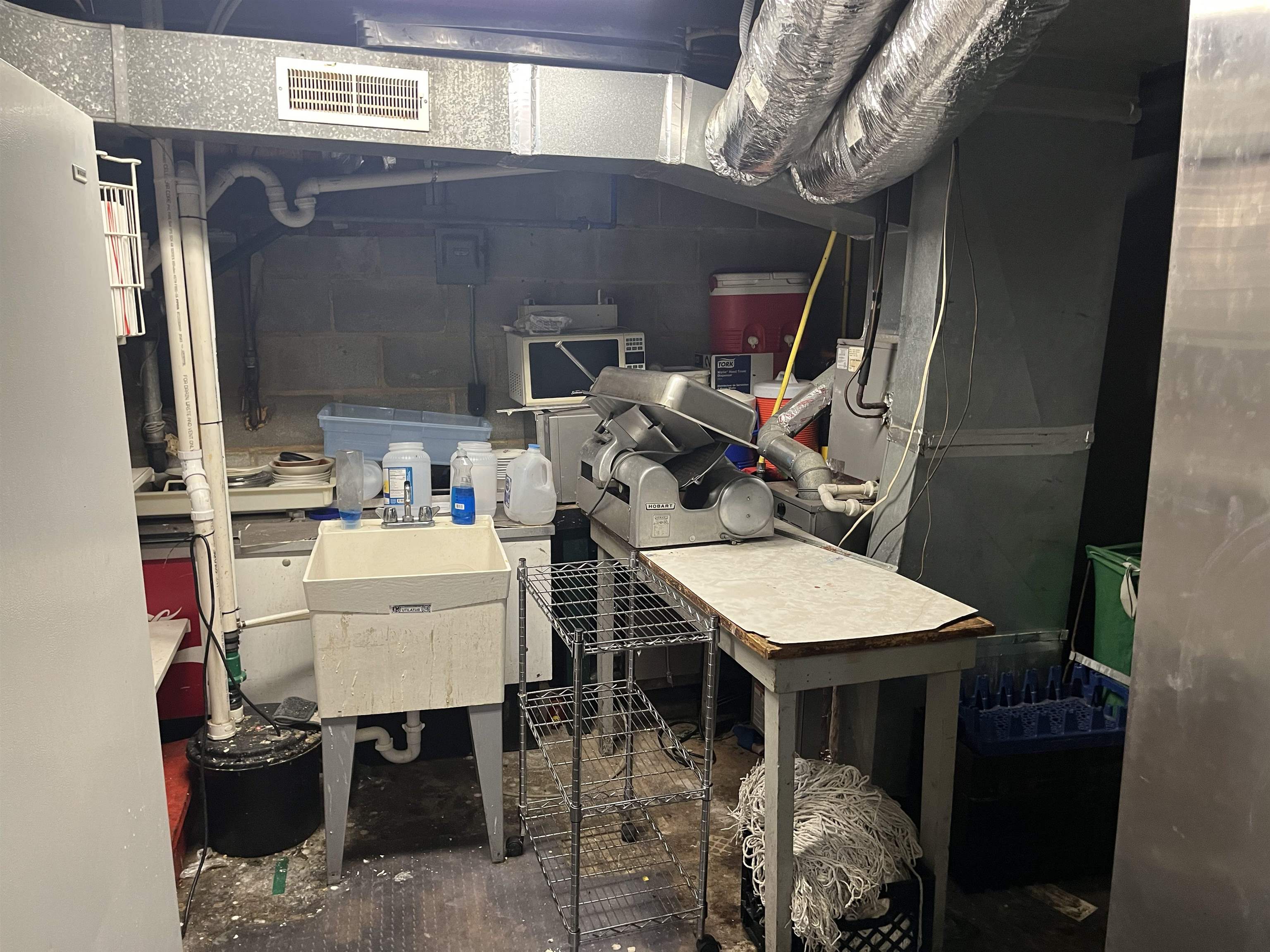 2635 W BEVERLEY ST, STAUNTON, Virginia 24401, ,Commercial,2635 W BEVERLEY ST,670930 MLS # 670930 2635 W BEVERLEY ST, STAUNTON, Virginia 24401, ,Commercial,2635 W BEVERLEY ST,670930 MLS # 670930