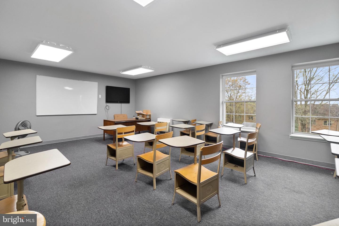 5001 BACKLICK RD, ANNANDALE, Virginia 22003, ,Land,For sale,5001 BACKLICK RD,VAFX2120992 MLS # VAFX2120992