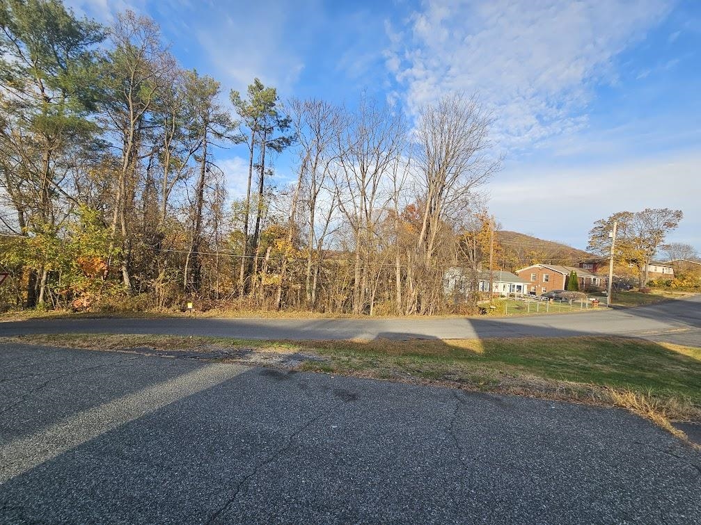 TBD COMMODORE ST, STAUNTON, Virginia 24401, ,Land,Hanger new lot 0.39 acres,TBD COMMODORE ST,670953 MLS # 670953