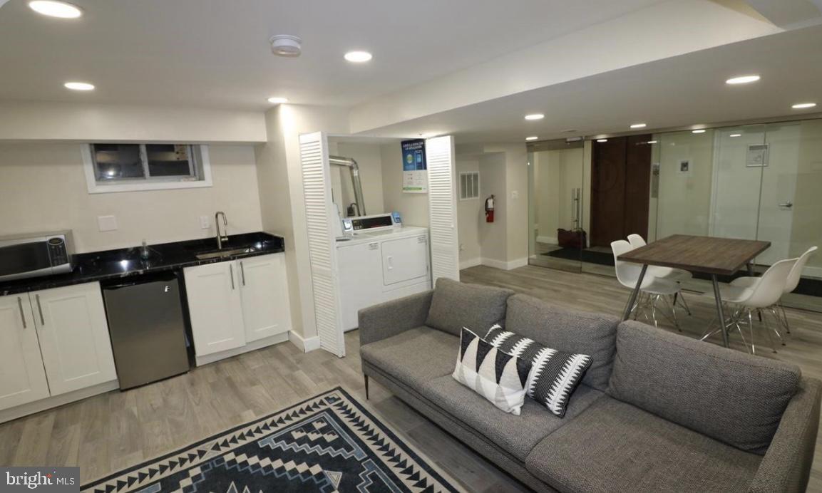 1125 12TH ST NW #64, WASHINGTON, District Of Columbia 20005, 1 Bedroom Bedrooms, ,1 BathroomBathrooms,Residential,For sale,1125 12TH ST NW #64,DCDC2196864 MLS # DCDC2196864