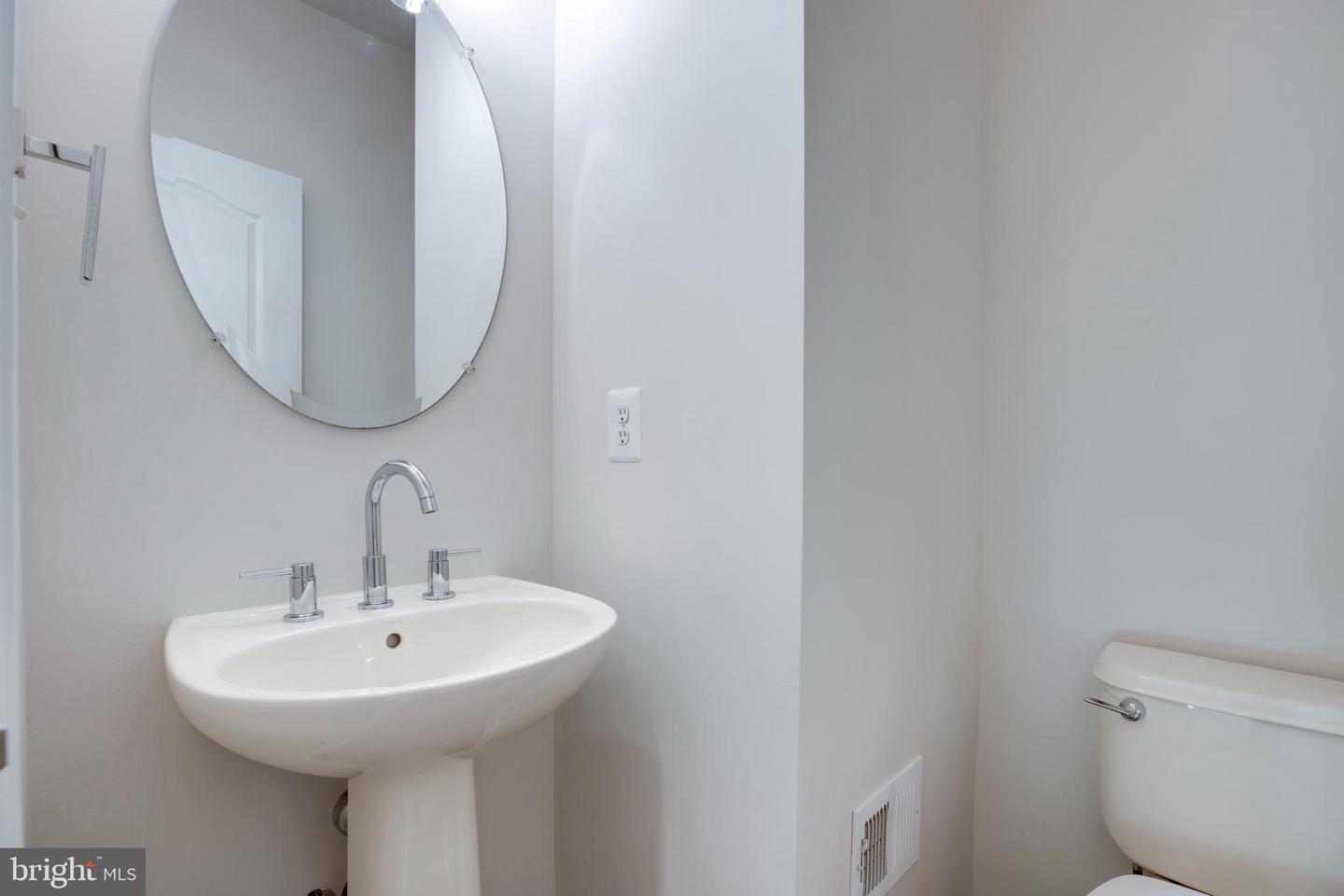 43180 LOUDOUN RESERVE DR, ASHBURN, Virginia 20148, 4 Bedrooms Bedrooms, ,3 BathroomsBathrooms,Residential,For sale,43180 LOUDOUN RESERVE DR,VALO2097976 MLS # VALO2097976