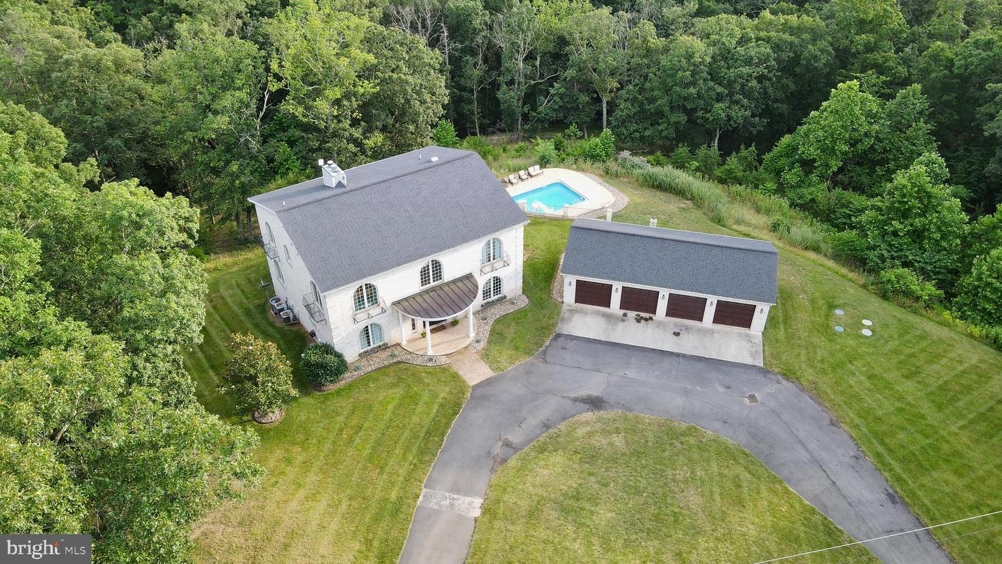 207 WESTVIEW DR, WINCHESTER, Virginia 22603, 7 Bedrooms Bedrooms, ,4 BathroomsBathrooms,Residential,For sale,207 WESTVIEW DR,VAFV2035104 MLS # VAFV2035104 207 WESTVIEW DR, WINCHESTER, Virginia 22603, 7 Bedrooms Bedrooms, ,4 BathroomsBathrooms,Residential,For sale,207 WESTVIEW DR,VAFV2035104 MLS # VAFV2035104