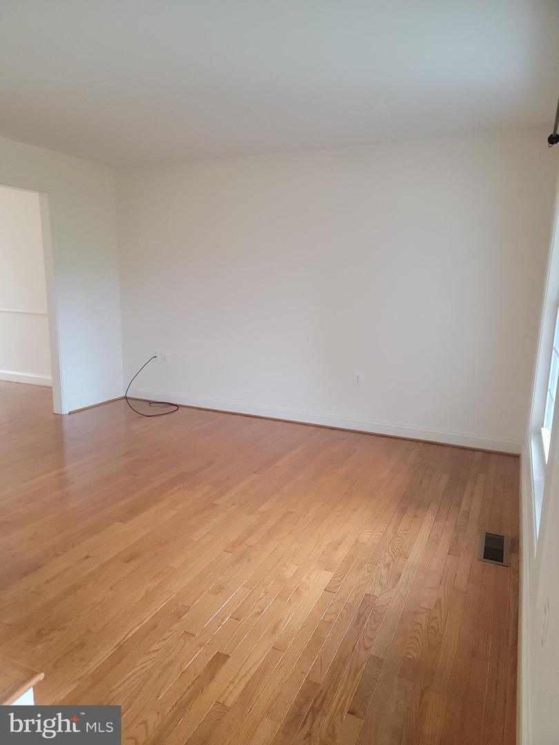 915 VIRGINIA AVE, CULPEPER, Virginia 22701, 4 Bedrooms Bedrooms, ,3 BathroomsBathrooms,Residential,For sale,915 VIRGINIA AVE,VACU2010972 MLS # VACU2010972 915 VIRGINIA AVE, CULPEPER, Virginia 22701, 4 Bedrooms Bedrooms, ,3 BathroomsBathrooms,Residential,For sale,915 VIRGINIA AVE,VACU2010972 MLS # VACU2010972