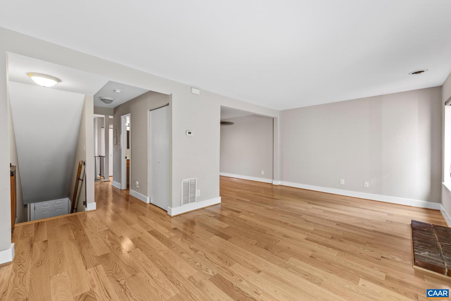 583 SOUTHAMPTON CT, CHARLOTTESVILLE, Virginia 22901, 3 Bedrooms Bedrooms, ,2 BathroomsBathrooms,Residential,For sale,583 SOUTHAMPTON CT,667073 MLS # 667073