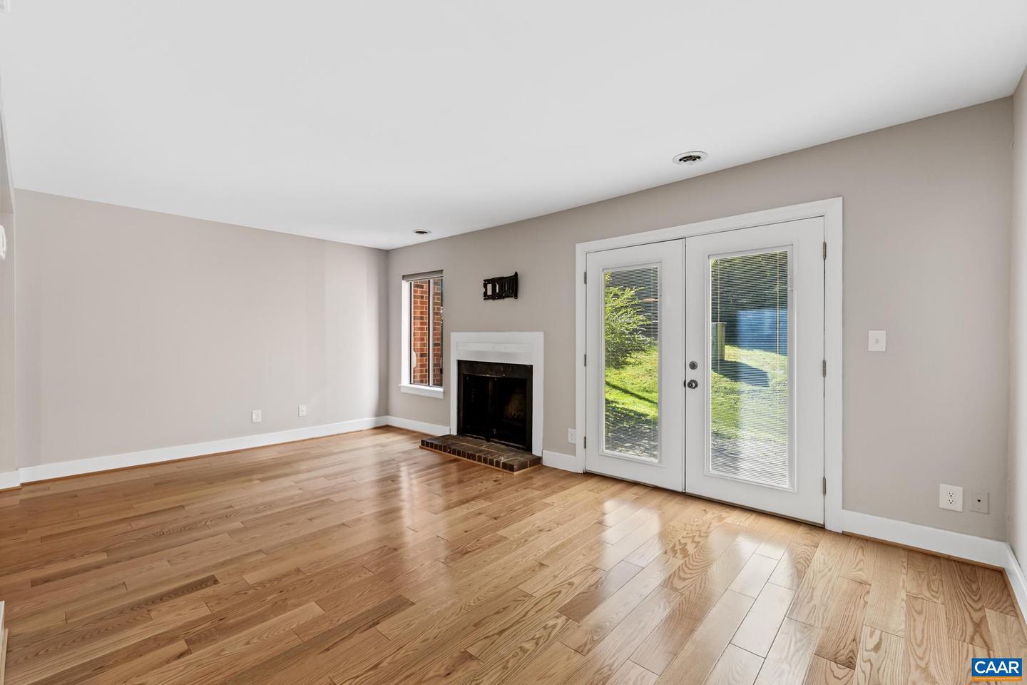 583 SOUTHAMPTON CT, CHARLOTTESVILLE, Virginia 22901, 3 Bedrooms Bedrooms, ,2 BathroomsBathrooms,Residential,For sale,583 SOUTHAMPTON CT,667073 MLS # 667073