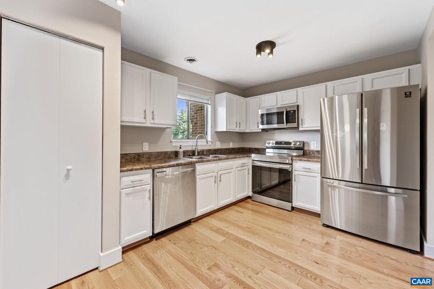 583 SOUTHAMPTON CT, CHARLOTTESVILLE, Virginia 22901, 3 Bedrooms Bedrooms, ,2 BathroomsBathrooms,Residential,For sale,583 SOUTHAMPTON CT,667073 MLS # 667073