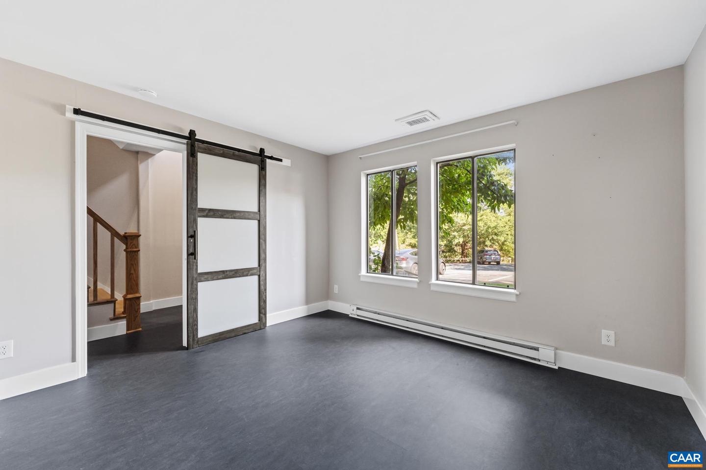 583 SOUTHAMPTON CT, CHARLOTTESVILLE, Virginia 22901, 3 Bedrooms Bedrooms, ,2 BathroomsBathrooms,Residential,For sale,583 SOUTHAMPTON CT,667073 MLS # 667073