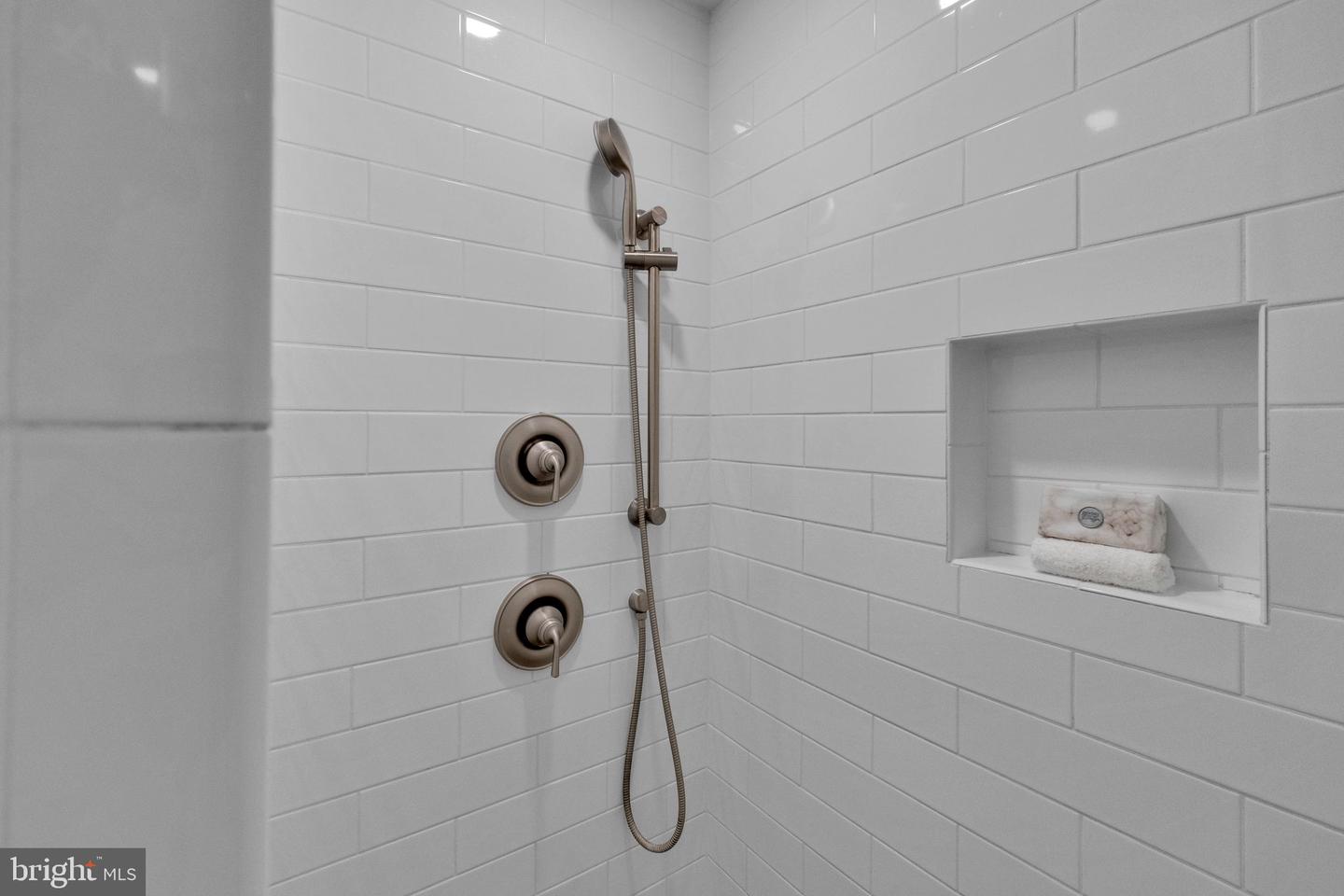 5402 S 12TH ST S, ARLINGTON, Virginia 22204, 5 Bedrooms Bedrooms, ,2 BathroomsBathrooms,Residential,For sale,5402 S 12TH ST S,VAFX2264108 MLS # VAFX2264108 5402 S 12TH ST S, ARLINGTON, Virginia 22204, 5 Bedrooms Bedrooms, ,2 BathroomsBathrooms,Residential,For sale,5402 S 12TH ST S,VAFX2264108 MLS # VAFX2264108