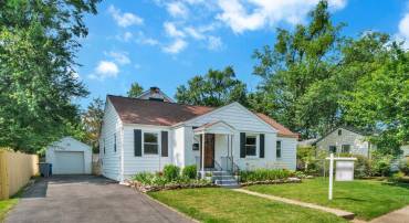 5402 S 12TH ST S, ARLINGTON, Virginia 22204, 5 Bedrooms Bedrooms, ,2 BathroomsBathrooms,Residential,For sale,5402 S 12TH ST S,VAFX2264108 MLS # VAFX2264108