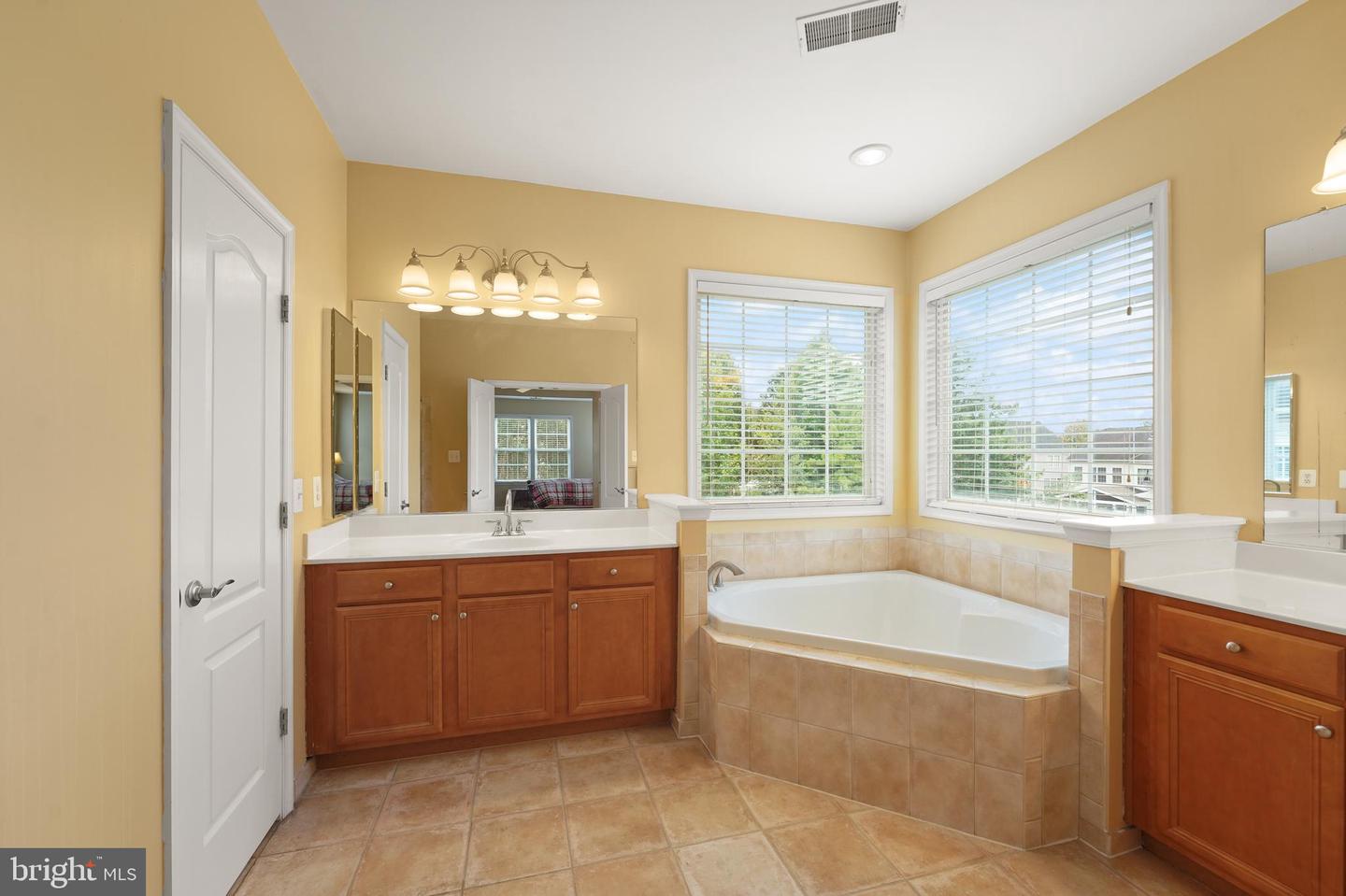 19296 CREEK FIELD CIR, LEESBURG, Virginia 20176, 4 Bedrooms Bedrooms, ,4 BathroomsBathrooms,Residential,For sale,19296 CREEK FIELD CIR,VALO2105796 MLS # VALO2105796 19296 CREEK FIELD CIR, LEESBURG, Virginia 20176, 4 Bedrooms Bedrooms, ,4 BathroomsBathrooms,Residential,For sale,19296 CREEK FIELD CIR,VALO2105796 MLS # VALO2105796