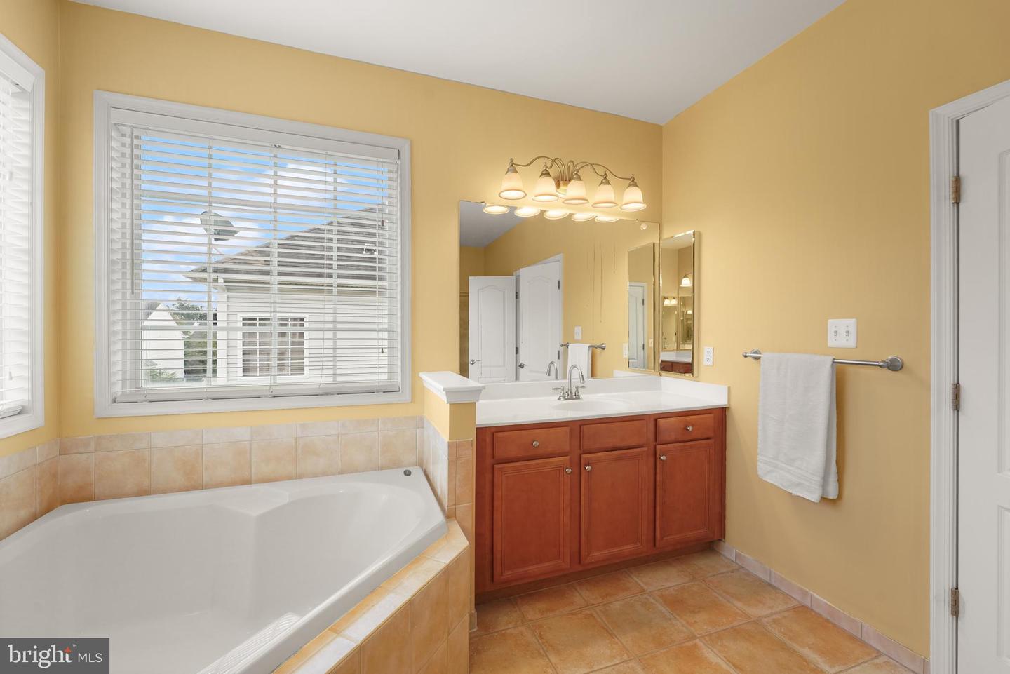 19296 CREEK FIELD CIR, LEESBURG, Virginia 20176, 4 Bedrooms Bedrooms, ,4 BathroomsBathrooms,Residential,For sale,19296 CREEK FIELD CIR,VALO2105796 MLS # VALO2105796 19296 CREEK FIELD CIR, LEESBURG, Virginia 20176, 4 Bedrooms Bedrooms, ,4 BathroomsBathrooms,Residential,For sale,19296 CREEK FIELD CIR,VALO2105796 MLS # VALO2105796