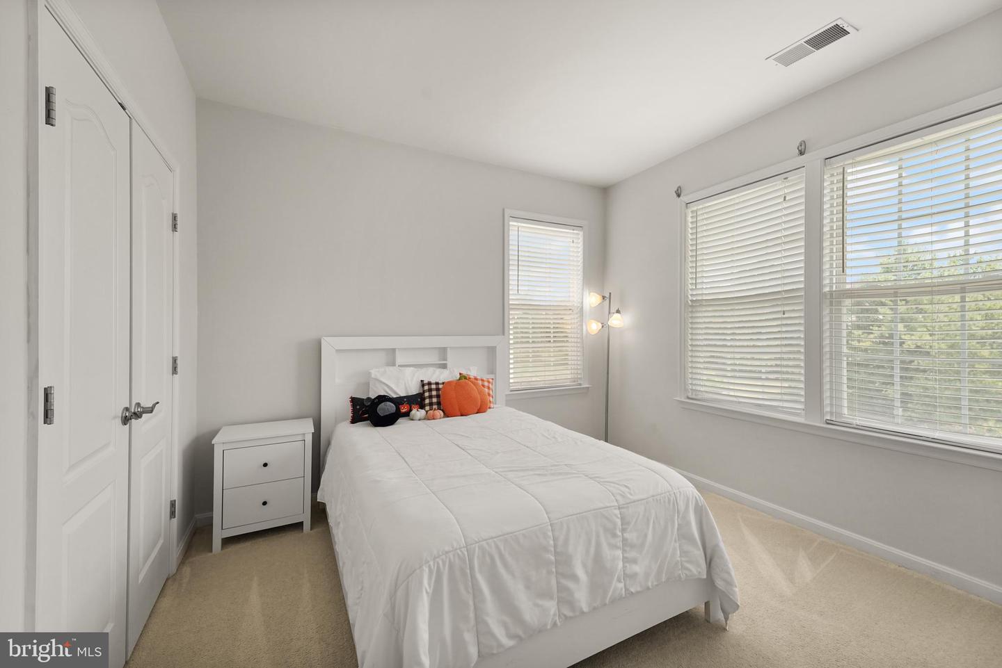 19296 CREEK FIELD CIR, LEESBURG, Virginia 20176, 4 Bedrooms Bedrooms, ,4 BathroomsBathrooms,Residential,For sale,19296 CREEK FIELD CIR,VALO2105796 MLS # VALO2105796 19296 CREEK FIELD CIR, LEESBURG, Virginia 20176, 4 Bedrooms Bedrooms, ,4 BathroomsBathrooms,Residential,For sale,19296 CREEK FIELD CIR,VALO2105796 MLS # VALO2105796