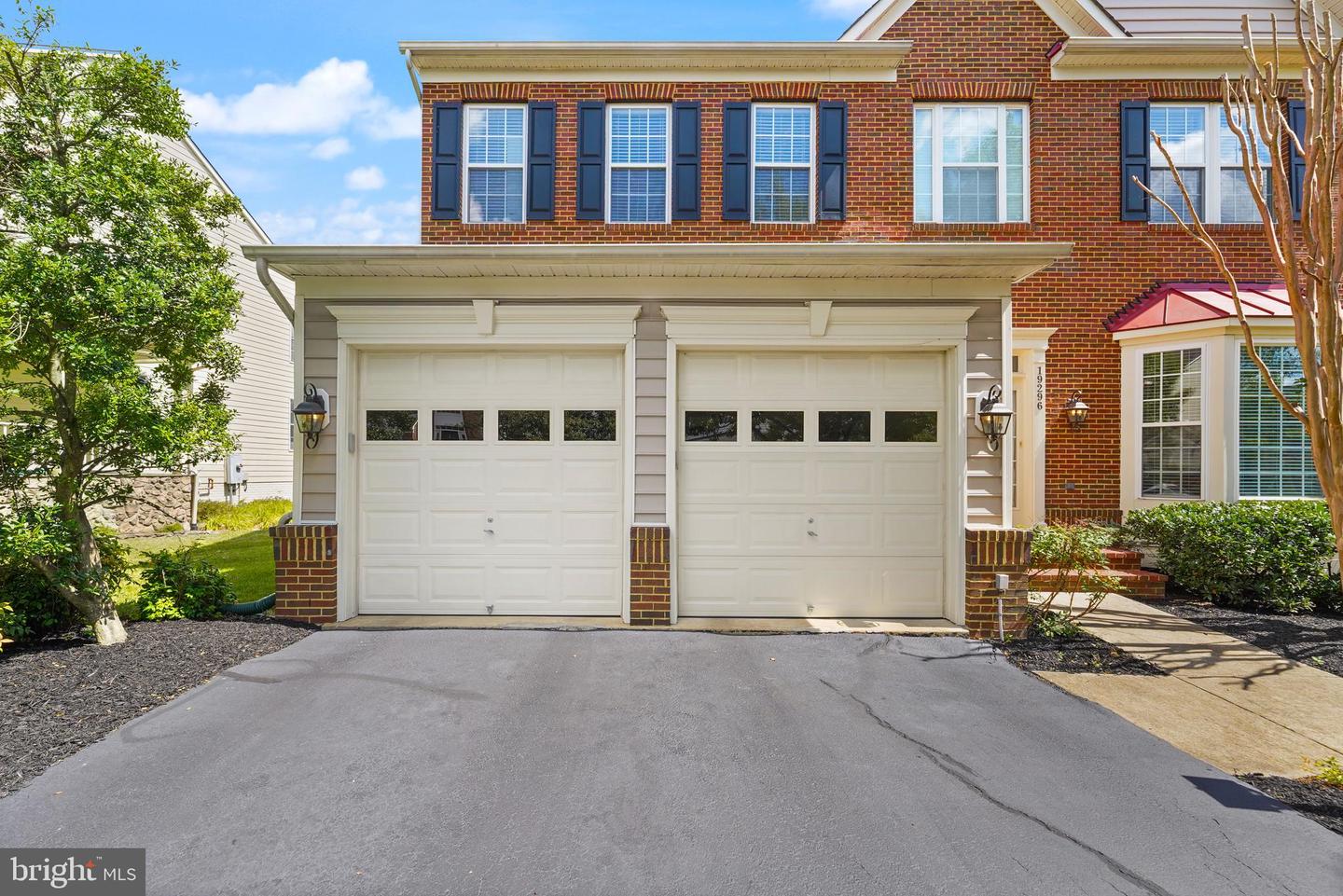 19296 CREEK FIELD CIR, LEESBURG, Virginia 20176, 4 Bedrooms Bedrooms, ,4 BathroomsBathrooms,Residential,For sale,19296 CREEK FIELD CIR,VALO2105796 MLS # VALO2105796 19296 CREEK FIELD CIR, LEESBURG, Virginia 20176, 4 Bedrooms Bedrooms, ,4 BathroomsBathrooms,Residential,For sale,19296 CREEK FIELD CIR,VALO2105796 MLS # VALO2105796