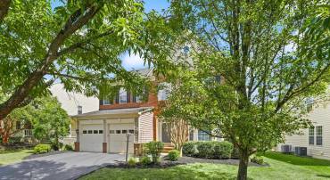 19296 CREEK FIELD CIR, LEESBURG, Virginia 20176, 4 Bedrooms Bedrooms, ,4 BathroomsBathrooms,Residential,For sale,19296 CREEK FIELD CIR,VALO2105796 MLS # VALO2105796