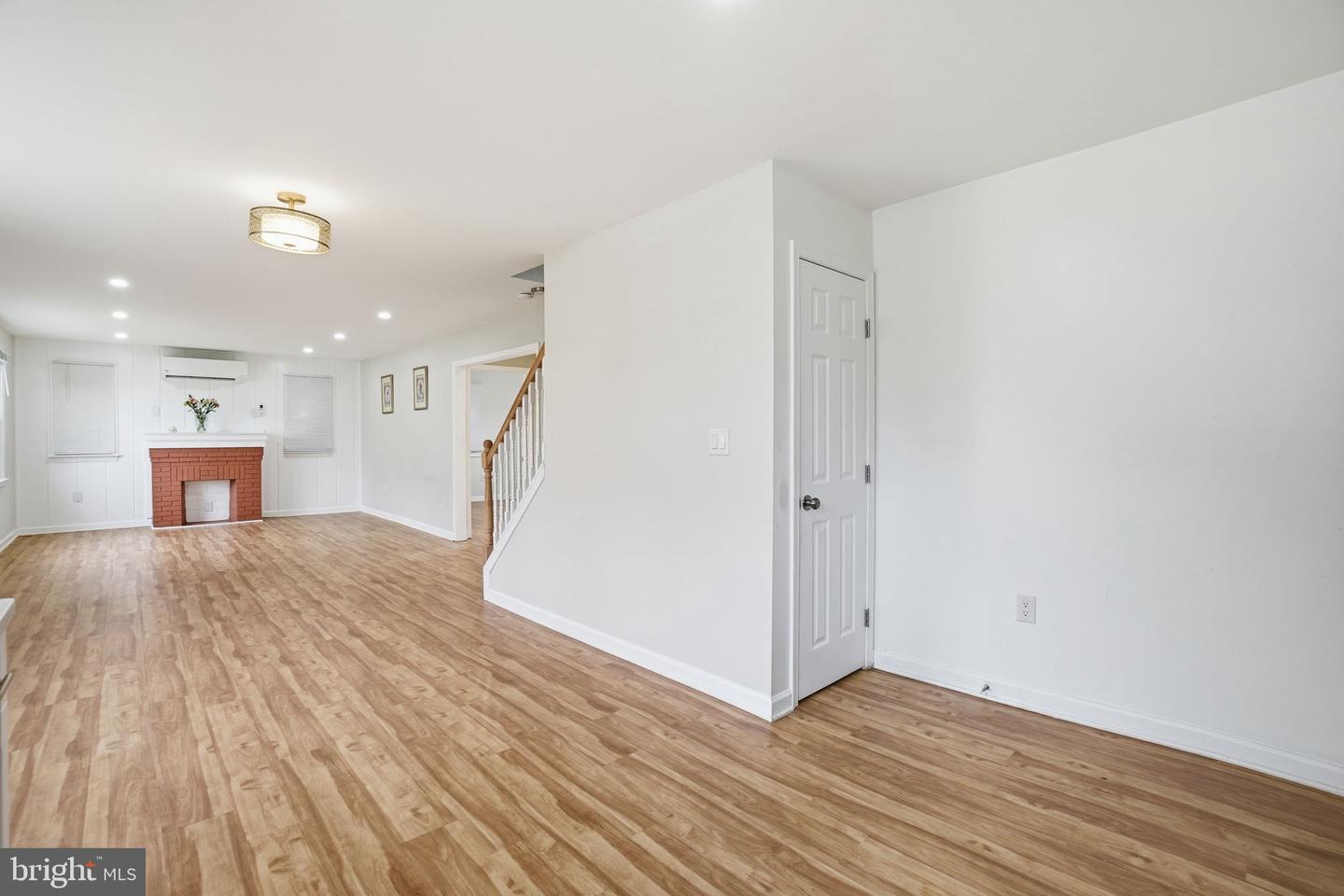 3421 MEMORIAL ST, ALEXANDRIA, Virginia 22306, 3 Bedrooms Bedrooms, ,2 BathroomsBathrooms,Residential,For sale,3421 MEMORIAL ST,VAFX2264914 MLS # VAFX2264914