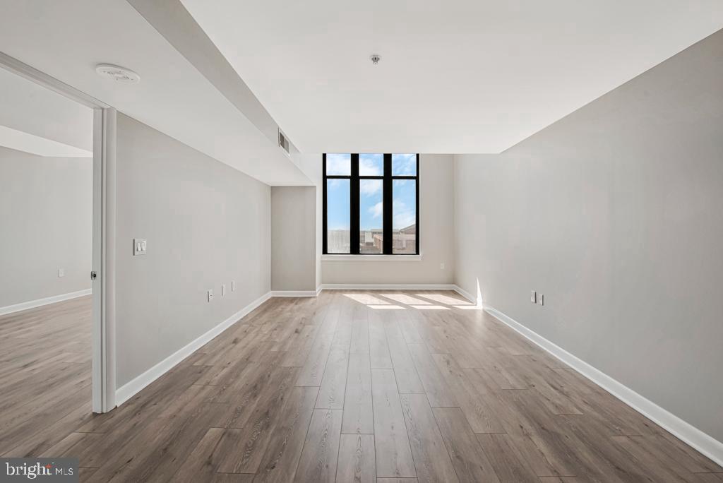 400 MASSACHUSETTS AVE NW #1322, WASHINGTON, District Of Columbia 20001, 1 Bedroom Bedrooms, ,1 BathroomBathrooms,Residential,For sale,400 MASSACHUSETTS AVE NW #1322,DCDC2221884 MLS # DCDC2221884