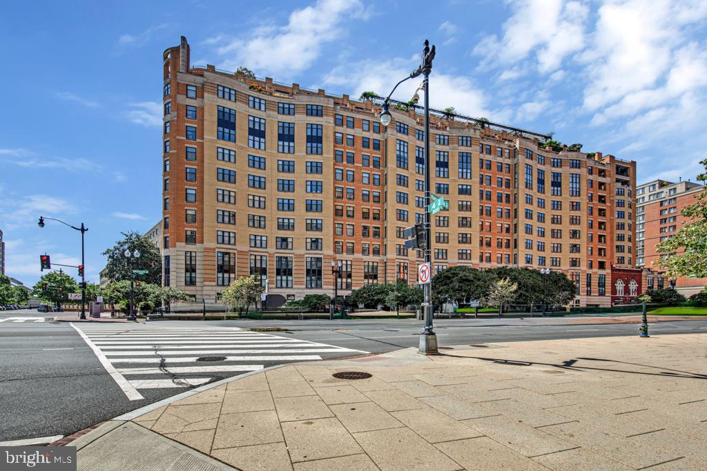 400 MASSACHUSETTS AVE NW #1322, WASHINGTON, District Of Columbia 20001, 1 Bedroom Bedrooms, ,1 BathroomBathrooms,Residential,For sale,400 MASSACHUSETTS AVE NW #1322,DCDC2221884 MLS # DCDC2221884