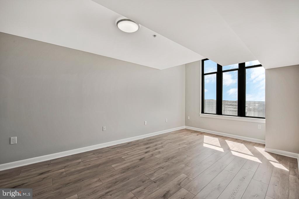 400 MASSACHUSETTS AVE NW #1322, WASHINGTON, District Of Columbia 20001, 1 Bedroom Bedrooms, ,1 BathroomBathrooms,Residential,For sale,400 MASSACHUSETTS AVE NW #1322,DCDC2221884 MLS # DCDC2221884