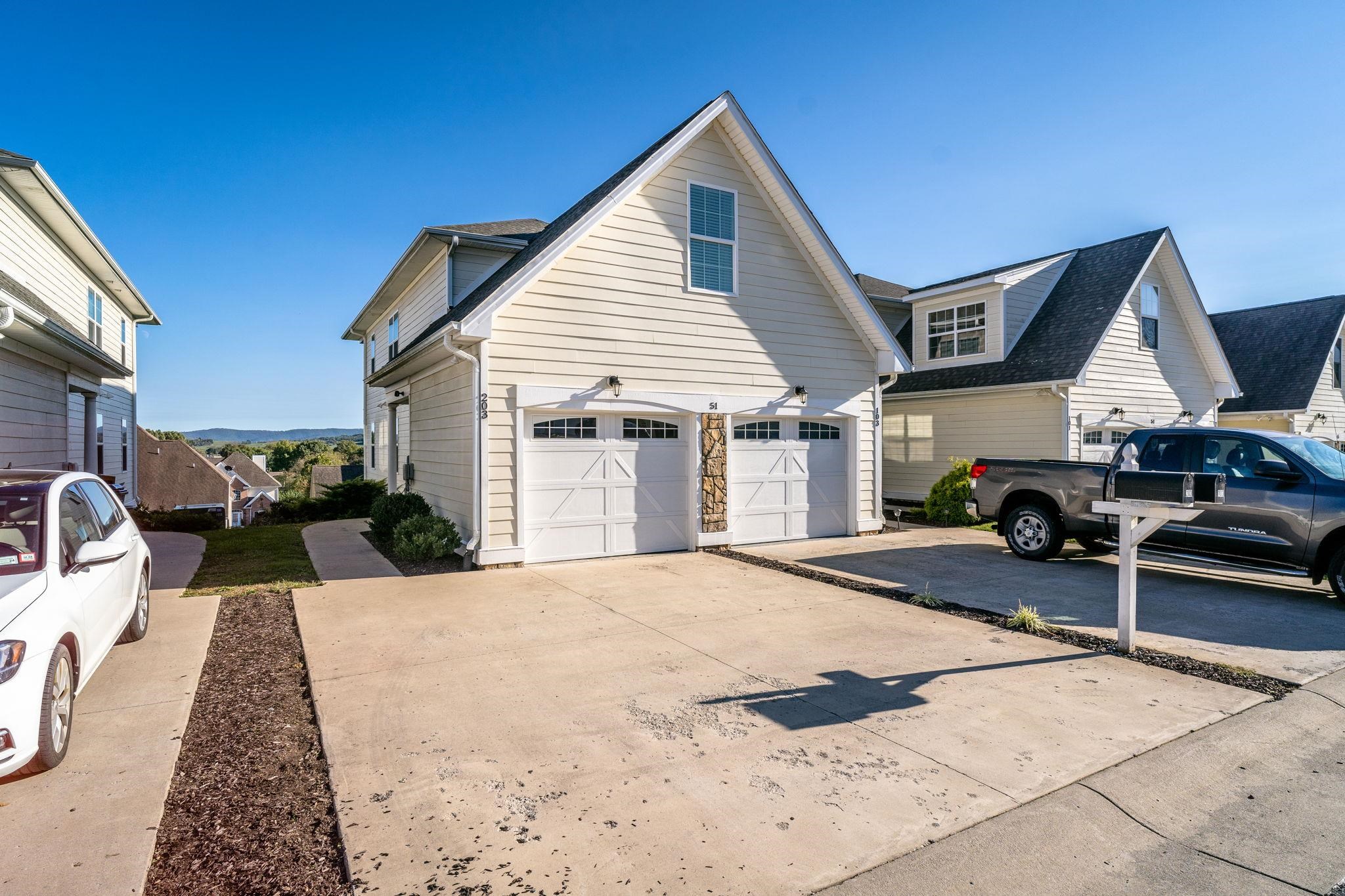 51 WINDGATE CIR, FISHERSVILLE, Virginia 22939, 3 Bedrooms Bedrooms, ,2 BathroomsBathrooms,Residential,51 WINDGATE CIR,670782 MLS # 670782 51 WINDGATE CIR, FISHERSVILLE, Virginia 22939, 3 Bedrooms Bedrooms, ,2 BathroomsBathrooms,Residential,51 WINDGATE CIR,670782 MLS # 670782