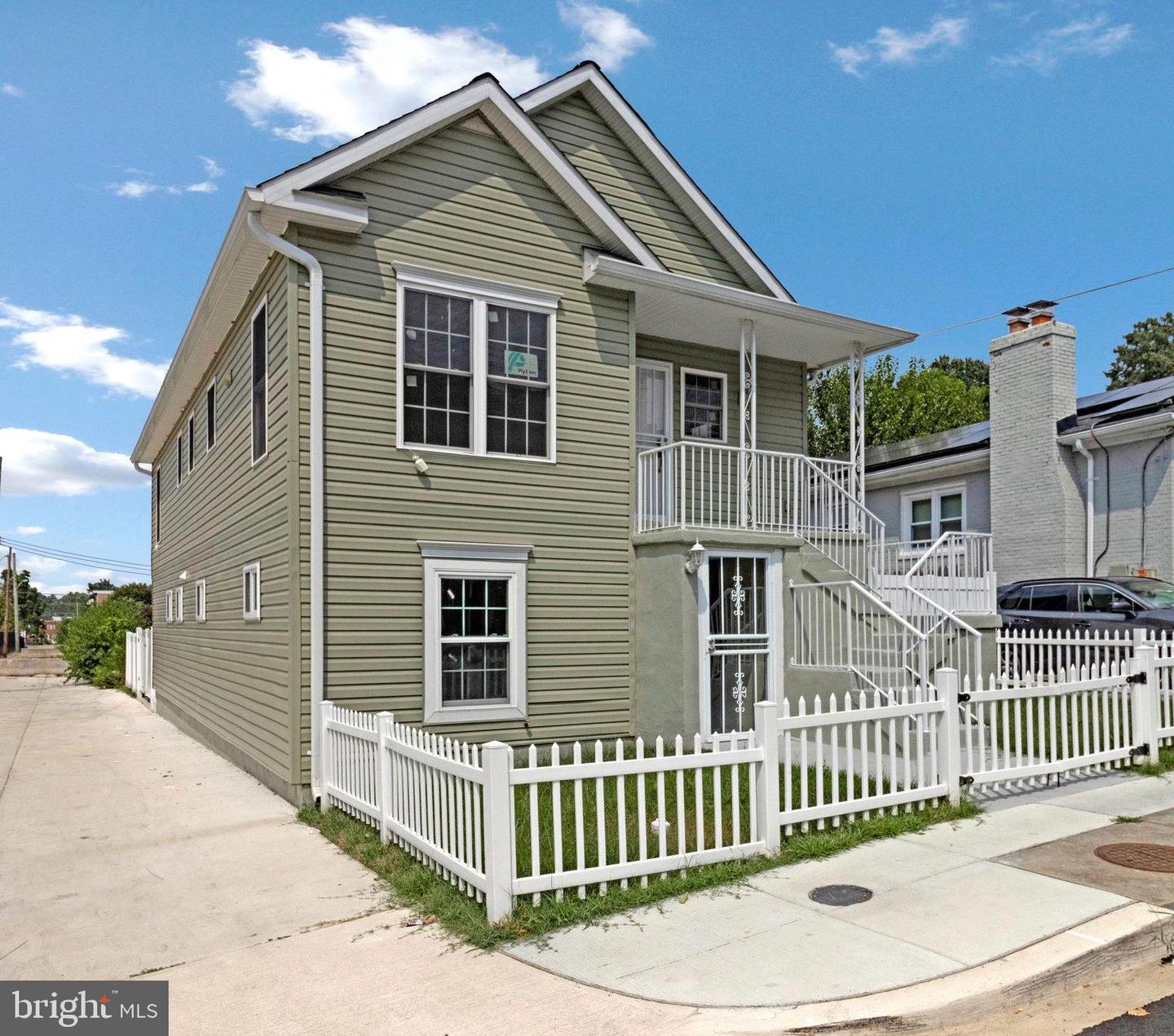 5332 D ST SE, WASHINGTON, District Of Columbia 20019, 4 Bedrooms Bedrooms, ,3 BathroomsBathrooms,Residential,For sale,5332 D ST SE,DCDC2223900 MLS # DCDC2223900