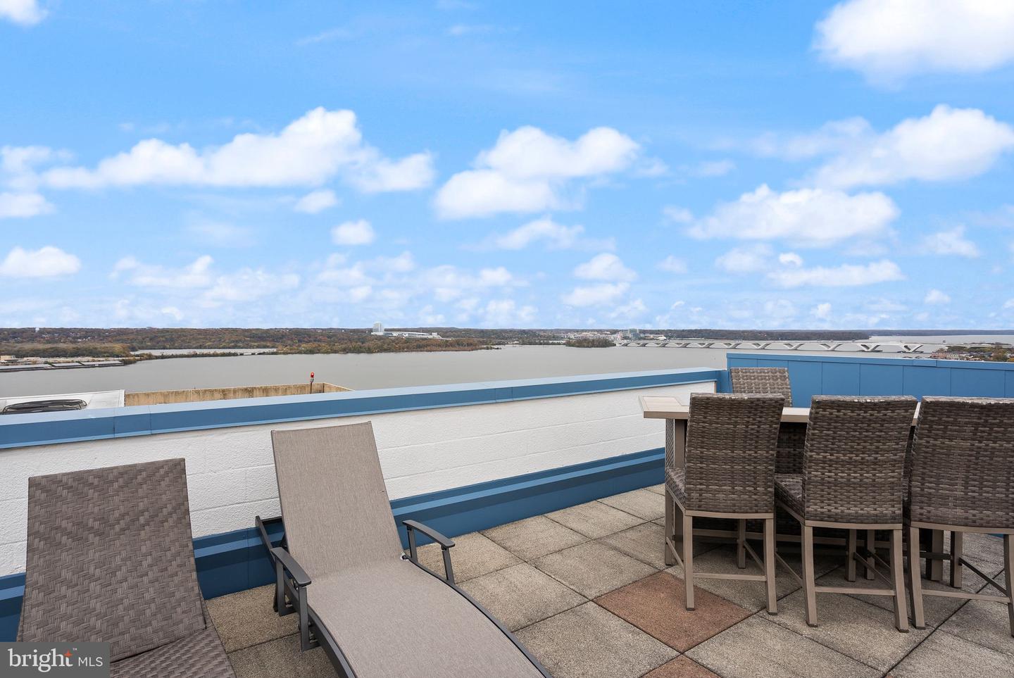 400 MADISON ST #409, ALEXANDRIA, Virginia 22314, 2 Bedrooms Bedrooms, ,2 BathroomsBathrooms,Residential,For sale,400 MADISON ST #409,VAAX2050298 MLS # VAAX2050298