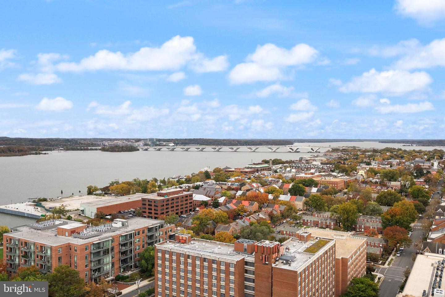 400 MADISON ST #409, ALEXANDRIA, Virginia 22314, 2 Bedrooms Bedrooms, ,2 BathroomsBathrooms,Residential,For sale,400 MADISON ST #409,VAAX2050298 MLS # VAAX2050298