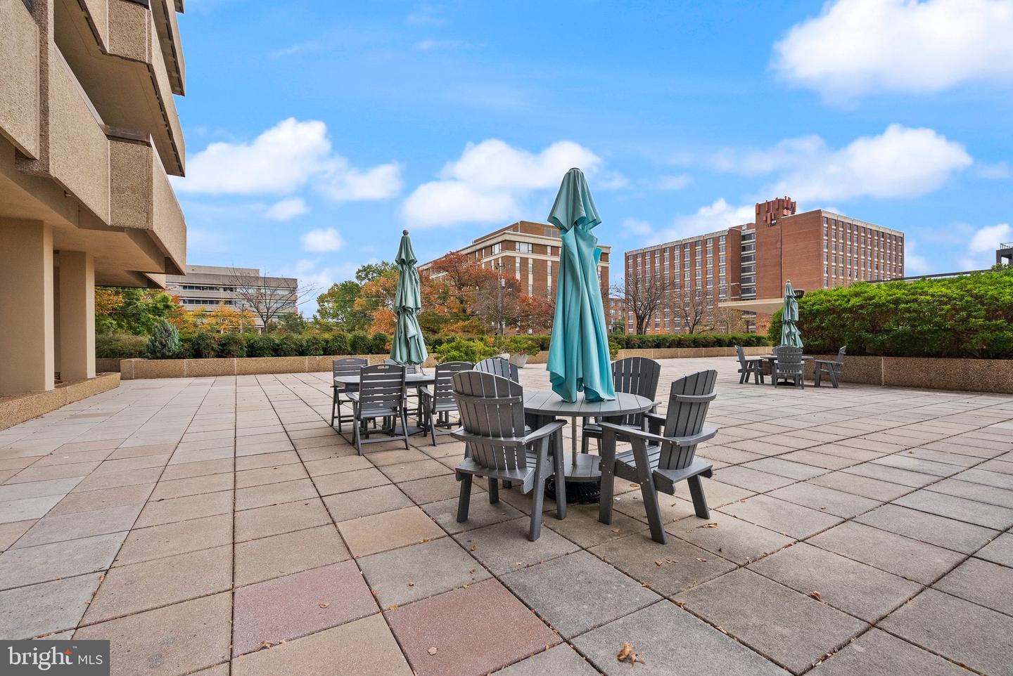 400 MADISON ST #409, ALEXANDRIA, Virginia 22314, 2 Bedrooms Bedrooms, ,2 BathroomsBathrooms,Residential,For sale,400 MADISON ST #409,VAAX2050298 MLS # VAAX2050298