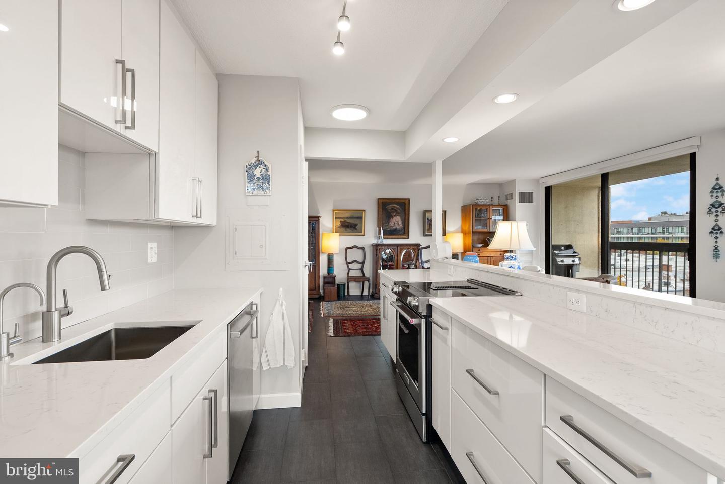 400 MADISON ST #409, ALEXANDRIA, Virginia 22314, 2 Bedrooms Bedrooms, ,2 BathroomsBathrooms,Residential,For sale,400 MADISON ST #409,VAAX2050298 MLS # VAAX2050298