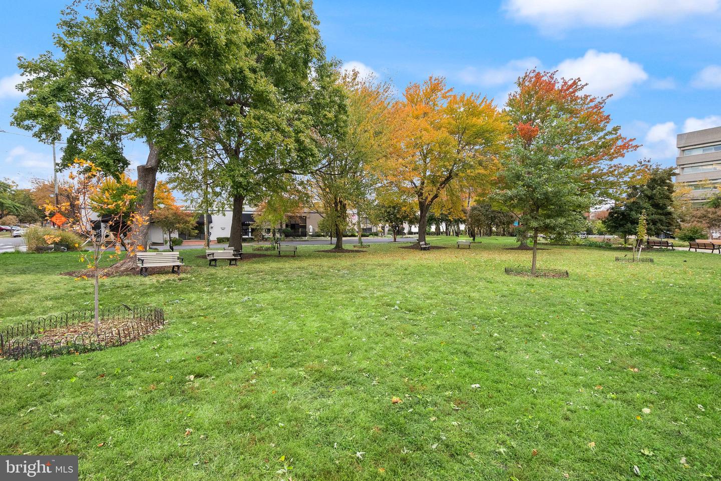 400 MADISON ST #409, ALEXANDRIA, Virginia 22314, 2 Bedrooms Bedrooms, ,2 BathroomsBathrooms,Residential,For sale,400 MADISON ST #409,VAAX2050298 MLS # VAAX2050298