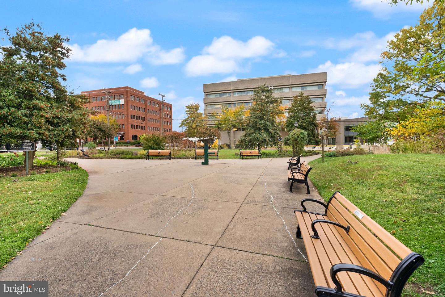 400 MADISON ST #409, ALEXANDRIA, Virginia 22314, 2 Bedrooms Bedrooms, ,2 BathroomsBathrooms,Residential,For sale,400 MADISON ST #409,VAAX2050298 MLS # VAAX2050298